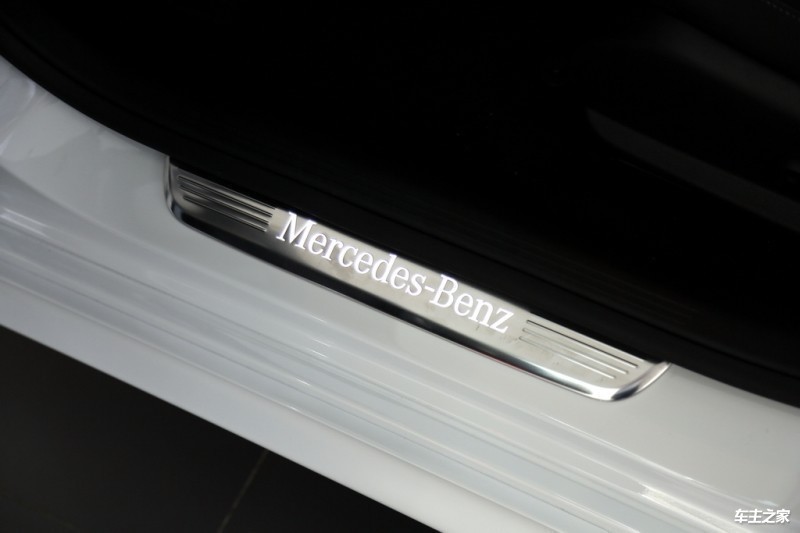2019款新款奔驰r系上市_奔驰glc200最新价格2020款_奔驰新款车型2022上市最新款价格进口