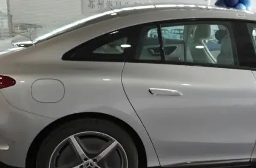 活动 奔驰e系 新车上市发布会激情上演_奔驰2022款即将上市新车50万左右的车_2015奔驰新车上市车型