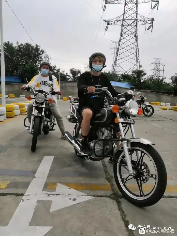北京哪能学摩托车_北京学摩托车本哪个驾校好啊_不上班学车能快一点吗