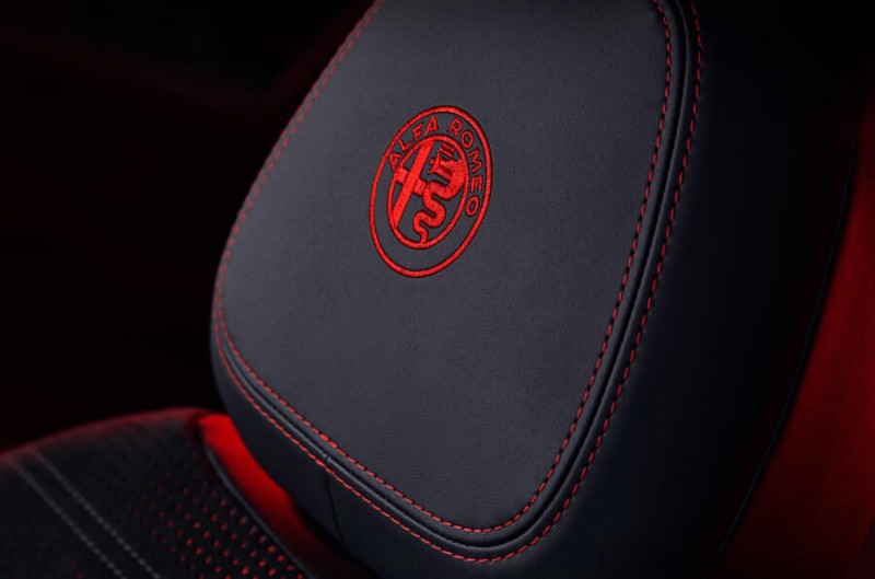 aria-label =“ 89 Alfa Romeo Tonale揭示2022座位细节”